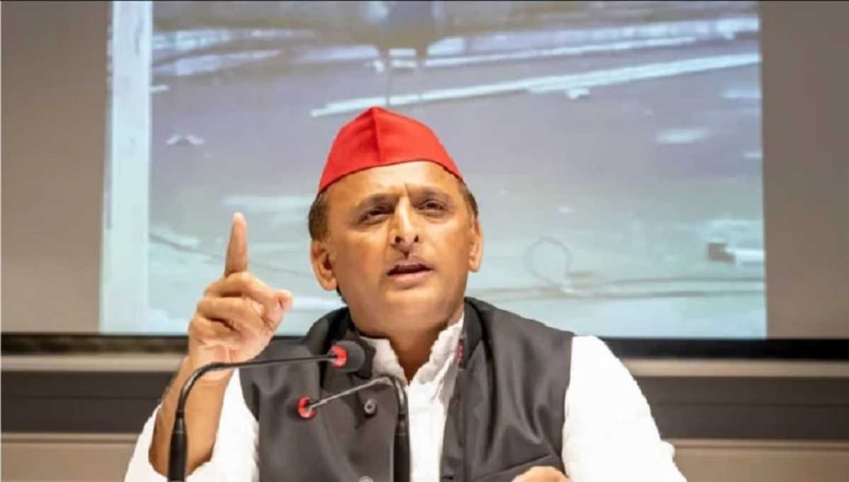 भाजपा पहले बोरी में चोरी करती थी, अब तो बोरी ही चोरी हो गई : अखिलेश यादव